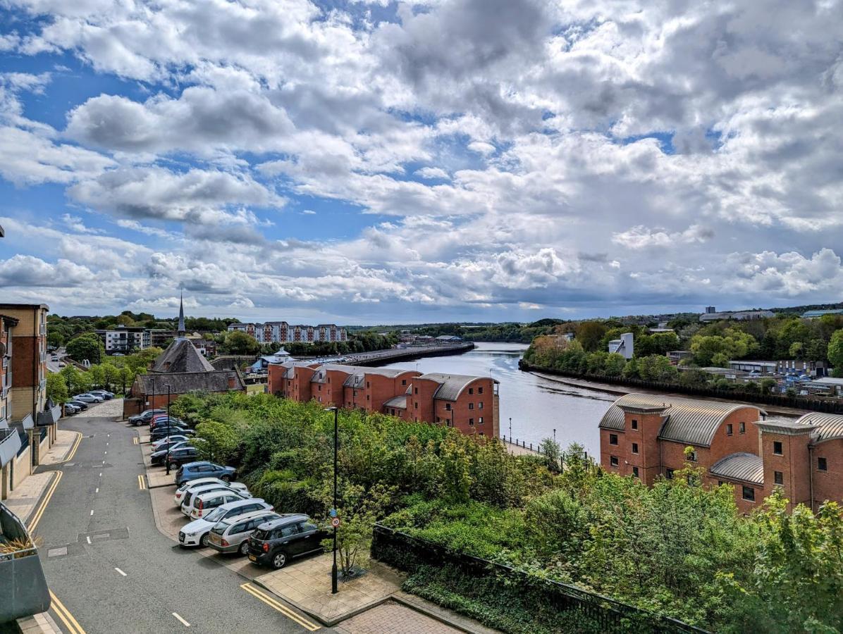 Quayside Apartment With Riverside Views & Parking Newcastle upon Tyne Exterior photo