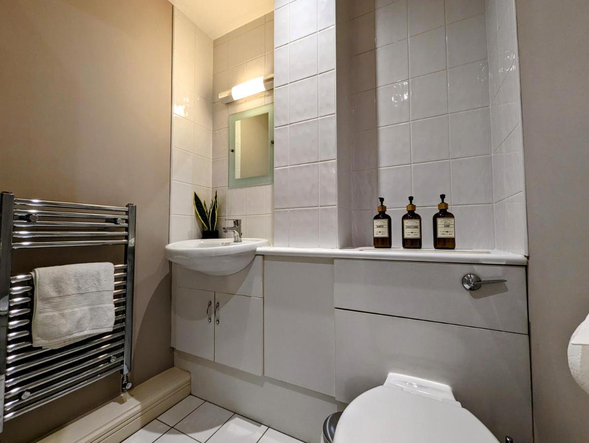 Quayside Apartment With Riverside Views & Parking Newcastle upon Tyne Exterior photo