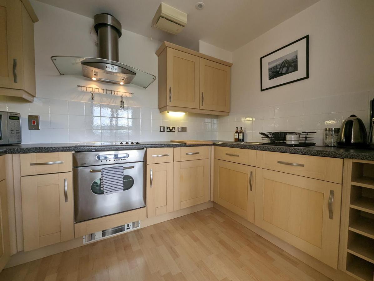Quayside Apartment With Riverside Views & Parking Newcastle upon Tyne Exterior photo
